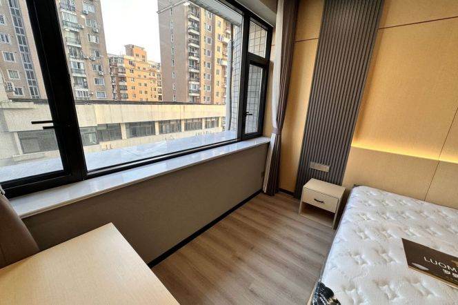 1BR with elevator near line 1/9/11 and Jiao'tong University can long and short lease