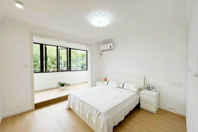 SH Zoo/spacious 2br 2lr@L10,bright room/big living room