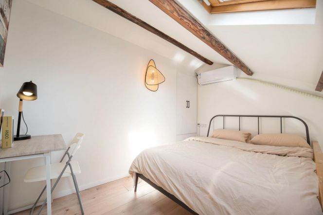 Bright 1Br/1Lr/1Bt apt nr People's square,M1/2/8/12/13