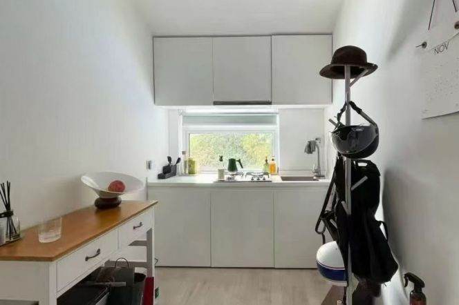 Cozy&Bright 1Br @IAPM &L1/10/12 Shanxi rd station