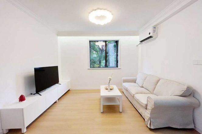 SH Zoo/spacious 2br 2lr@L10,bright room/big living room