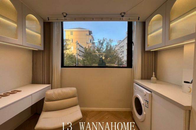 Modern&Spacious 2Brs 1Bath Apt/L3/4/7 Zhen Ping Rd/Cao Yang Rd/Elevator