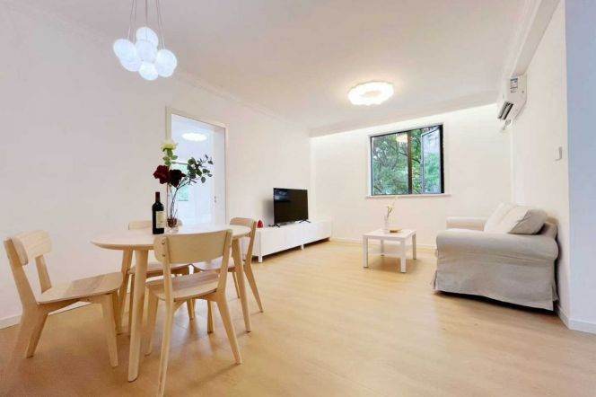 SH Zoo/spacious 2br 2lr@L10,bright room/big living room