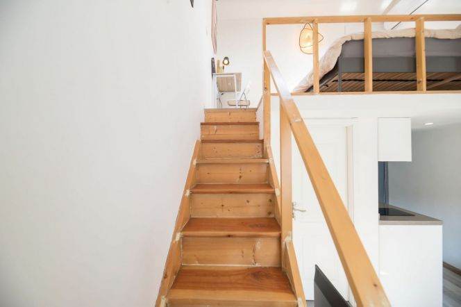 Bright 1Br/1Lr/1Bt apt nr People's square,M1/2/8/12/13