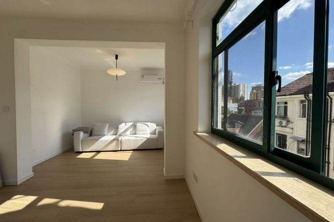 2brs2lrs1bath/one big balcony/nice view/Xinhua rd