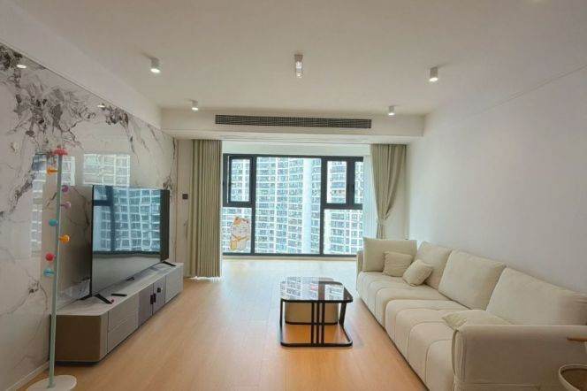 3 Brs, 2 Baths, 150 sqm with Open Balcony, Gym/Swimming Pool @ Zhongtan rd L3&4
