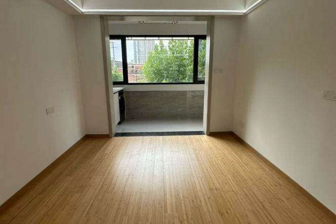 2 Spacious Brs, 1 Living room, 100 sqm, Brand-new Dec, Xinhua/Panyu @ Jiaotong Uni L10&11