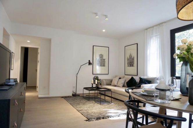 modern beautiful 3brs  lane house with floor heating and balcony near IAPM line 1,10,12