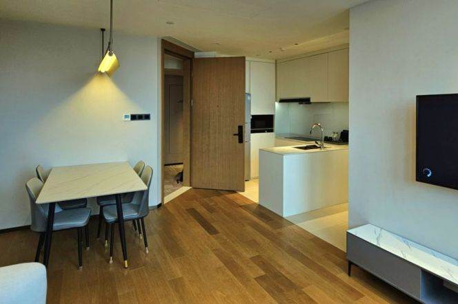 1br service apt with Spacious room in Jing'an District Near Zhongxing Rd(Line 8)