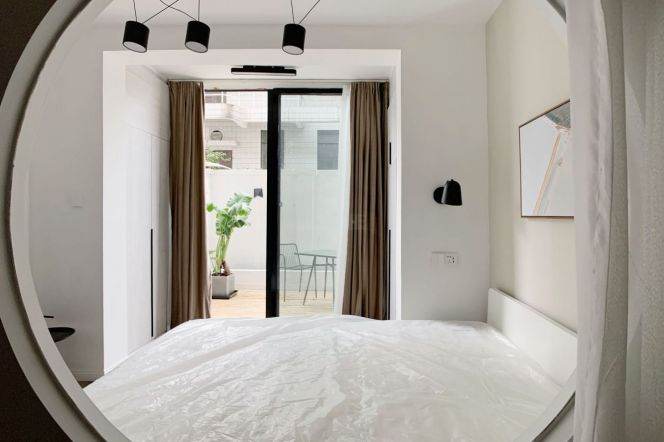  Modern 1br with Yard nr Hongqiao Rd    L3/4/10