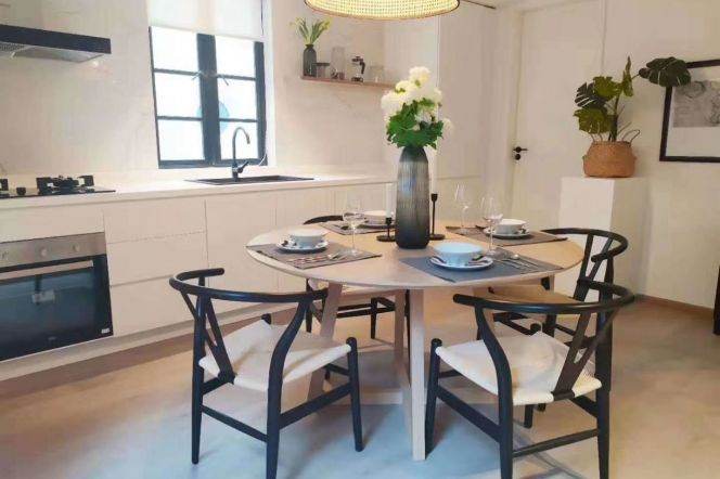 modern beautiful 3brs  lane house with floor heating and balcony near IAPM line 1,10,12