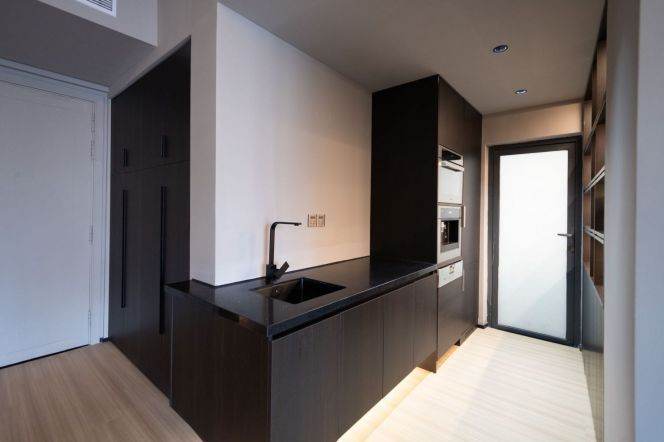 Bright 1BR w/ Balcony nr XinTianDi