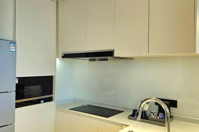 1br service apt with Spacious room in Jing'an District Near Zhongxing Rd(Line 8)