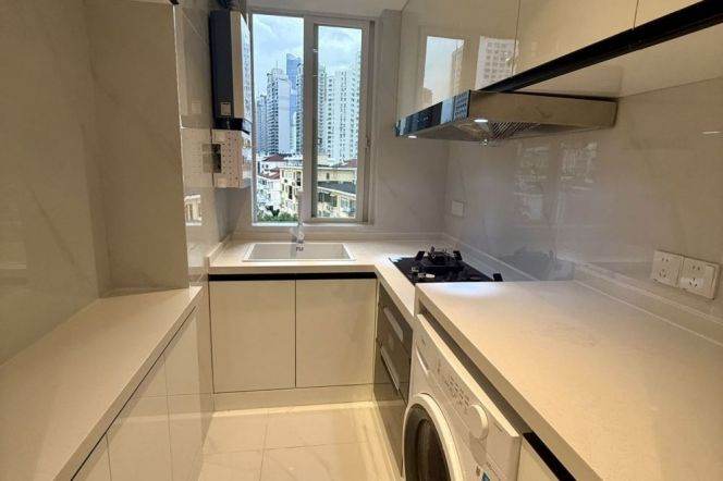  Renovated 2br elevator apt in Xuhui     L7&9