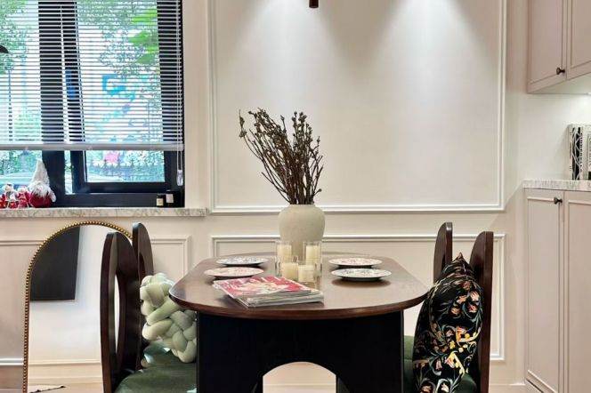 Beautiful garden,2Br,line 4,