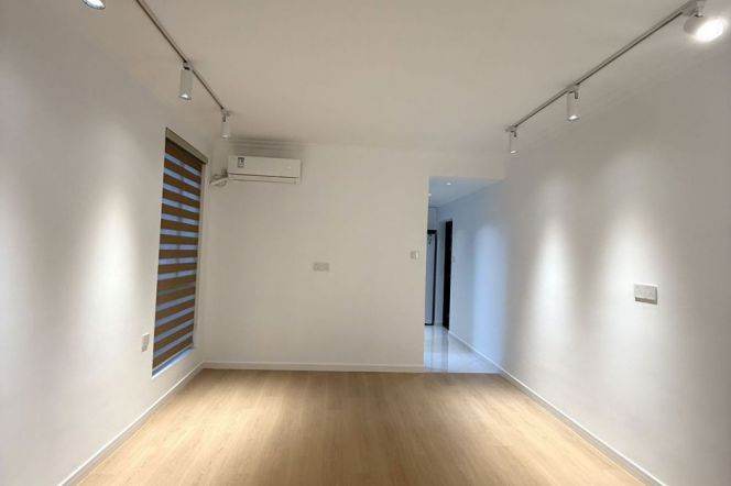  Renovated 2br elevator apt in Xuhui     L7&9