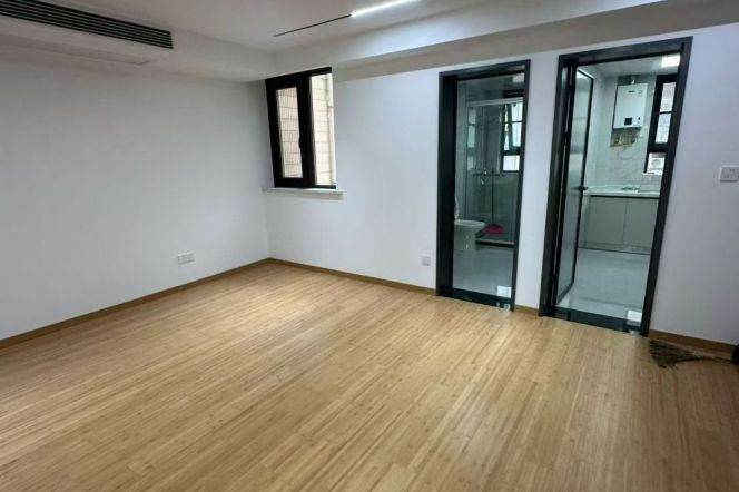 2 Spacious Brs, 1 Living room, 100 sqm, Brand-new Dec, Xinhua/Panyu @ Jiaotong Uni L10&11