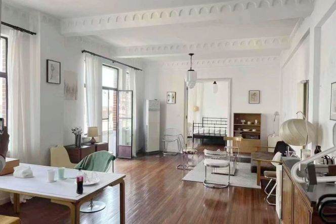 Historical Apt Near Xintiandi with Balcony,Walk-in Closet 11K  