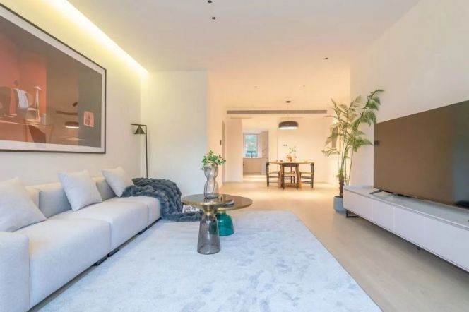 modern 3brs floor heating open balcony green view in most popular compound Pu dong IFC