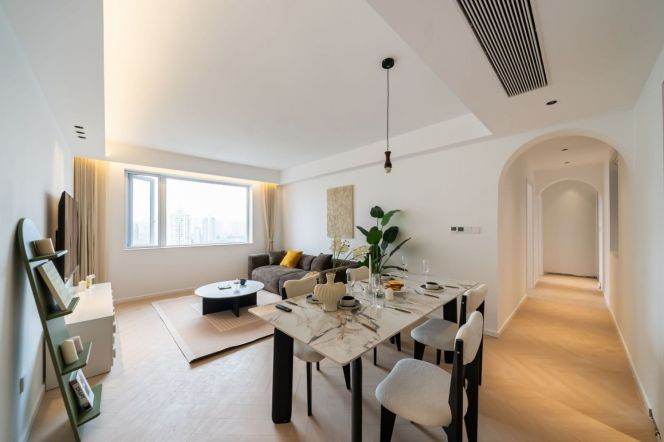 2BR 1BTH w/ Balcony nr JiaoTong University M10/11