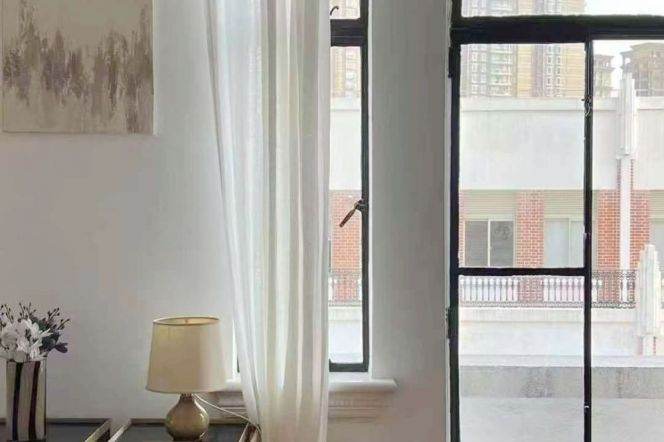 Historical Apt Near Xintiandi with Balcony,Walk-in Closet 11K  