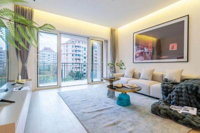 modern 3brs floor heating open balcony green view in most popular compound Pu dong IFC