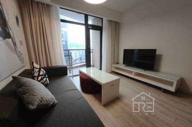 Loft one bedroom service apt 2mins to Langao Rd,free for gym & Wifi