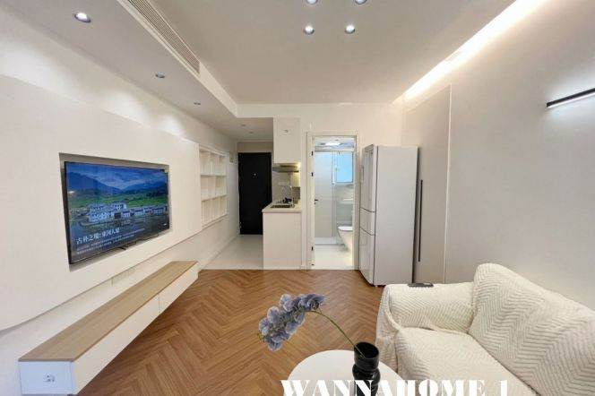 New&Modern&Bright 1Bdr 1Bath Apt+Xujiahui CBD+L7/9 Zhao Jia Bang Rd Metro Station