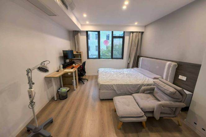 Spacious 1Br/1Lr/1Bt apt nr People's square,M1/2/8