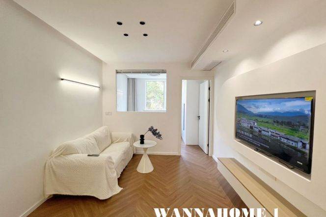 New&Modern&Bright 1Bdr 1Bath Apt+Xujiahui CBD+L7/9 Zhao Jia Bang Rd Metro Station