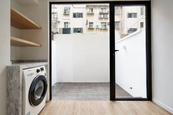  Stunning 1br old apt with Yard @Zhongshan Park     L2/3/4