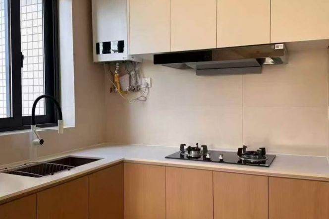 Xinzha Road Metro Station on Line 1, zero distance, floor-to-ceiling Windows