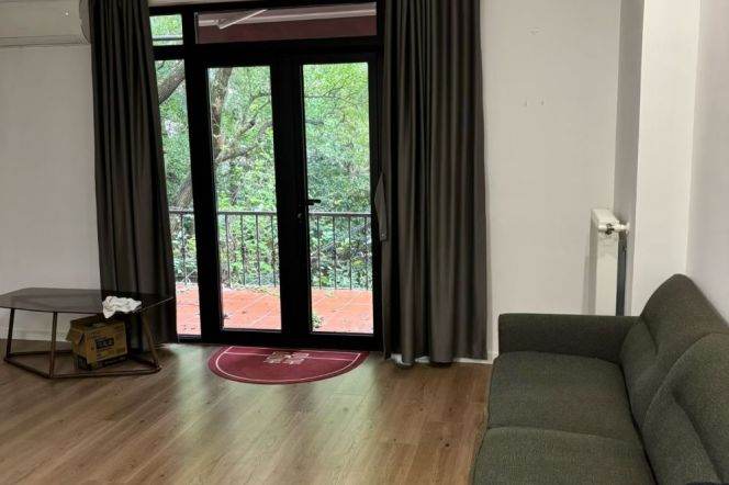 Greeny view 2br with big Terrace near Line 10/11 Jiaotong University St.