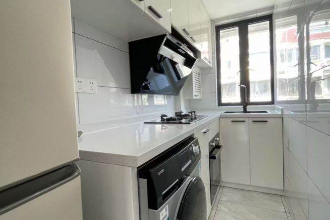 Full furnished 1br/2living & oven @Zs Park & Line 2/3/4