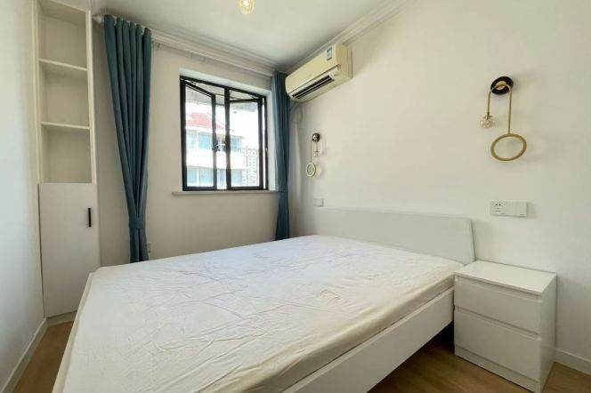 Full furnished 1br/2living & oven @Zs Park & Line 2/3/4