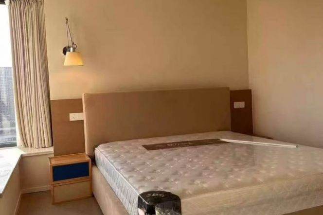 Xinzha Road Metro Station on Line 1, zero distance, floor-to-ceiling Windows