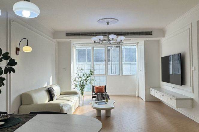 Modern 2Br + great sunshine | Hongqiao rd metro L3/4/10 | 6F elevator | Central AC + floor heating