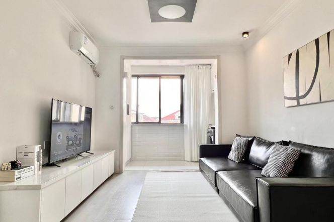 Lovely one bedroom elevator Apt +dryer +oven@L2/4Zhongshan Park