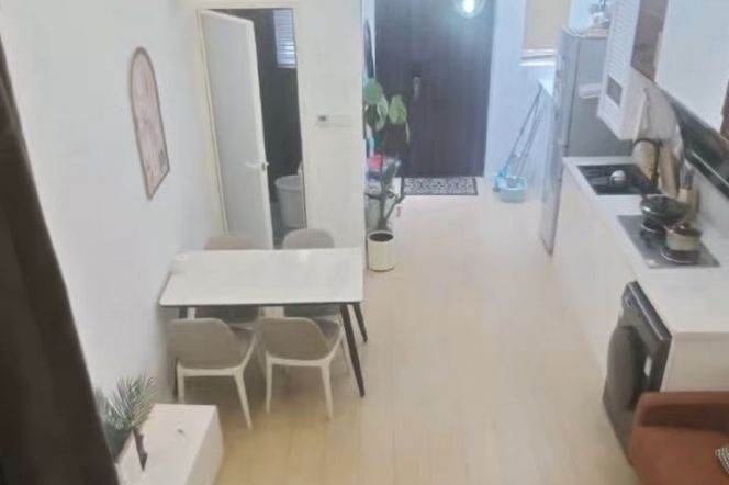 Lovely 2 BR 1 LR / modern decor / near IAPM