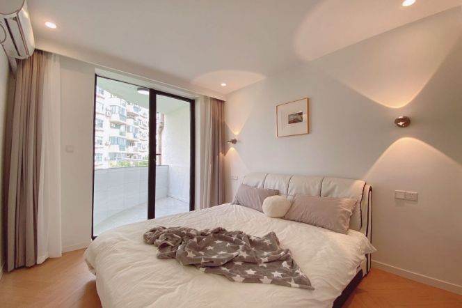 Nice 1Brm With A Balcony Near Line 2/3/4 Zhongshan Park
