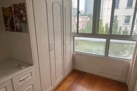 Cozy room in 2br apt near line 1/7/9/11 Xujiahui/ Zhaojiabang lu/ Hengshan lu