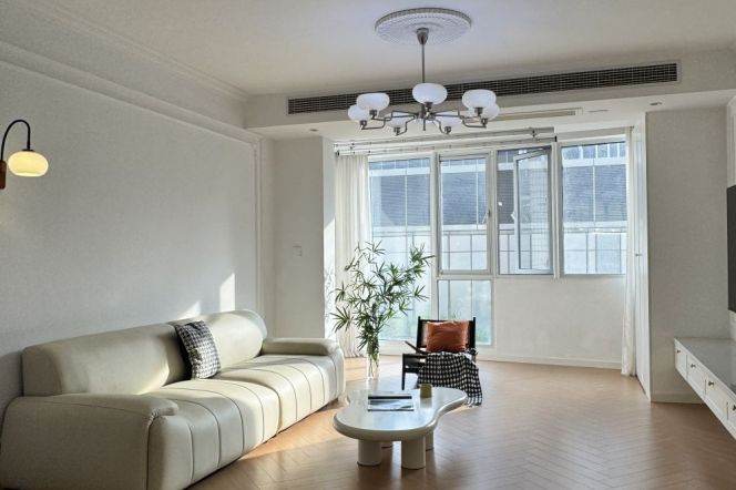 Modern 2Br + great sunshine | Hongqiao rd metro L3/4/10 | 6F elevator | Central AC + floor heating