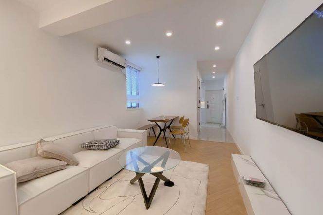 Furnished 1br w/ balcony-Zhongshan Park