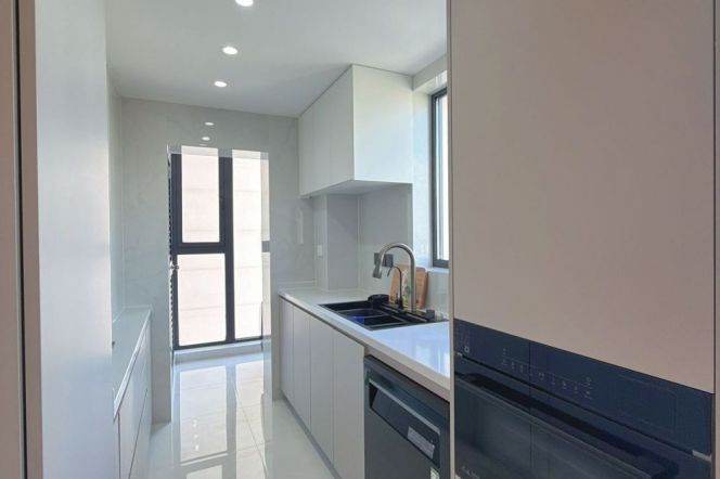 Mortden 3brs with floor heating and river view beside beautiful Su zhou river 