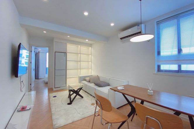 Nice 1Brm With A Balcony Near Line 2/3/4 Zhongshan Park