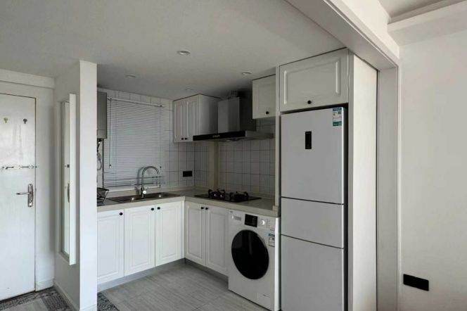 Bright 1Br,Cozy deco,next to L10,11,Jiao Tong University station