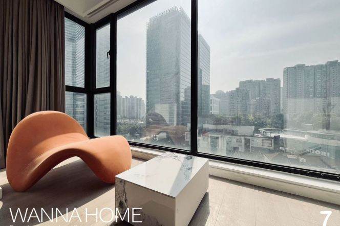 Luxury Building/Tianshan+Gubei/Fantastic View/Parking/Bathtub/Huge Walk-in Closet/Cozy1+1br