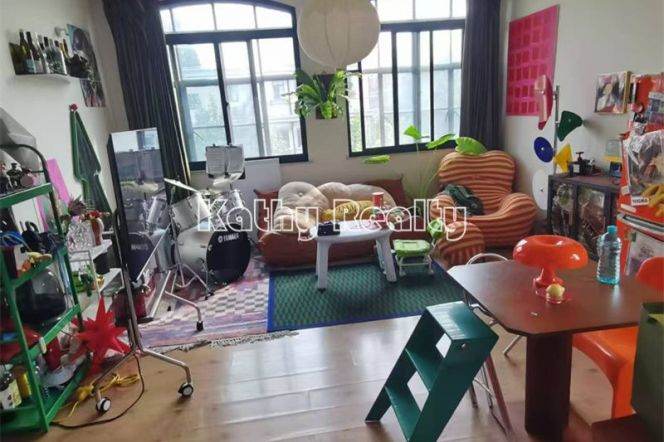 Very spacious 1 BR APT High ceiling Xintiandi 9.8k