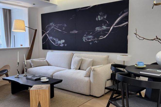 Spacious 1Br/Next to L10&11 Jiaotong University / Bright /Big /Great sunshine