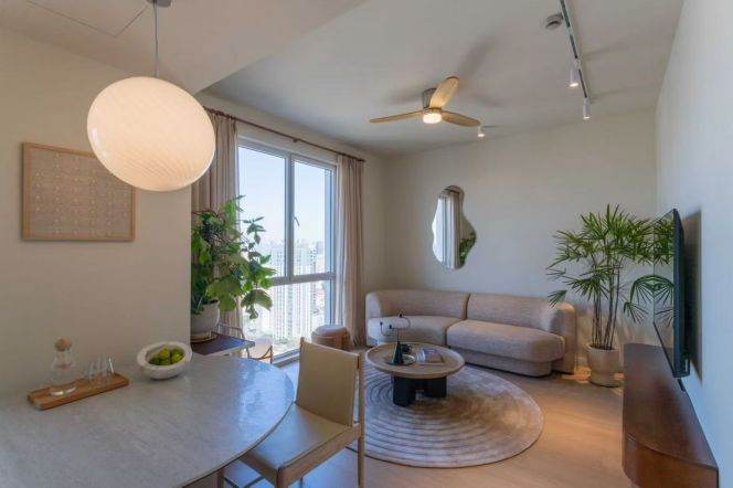 1b1b service apt in Xuhui District Near Jiashan Rd Station (Line 9/12)